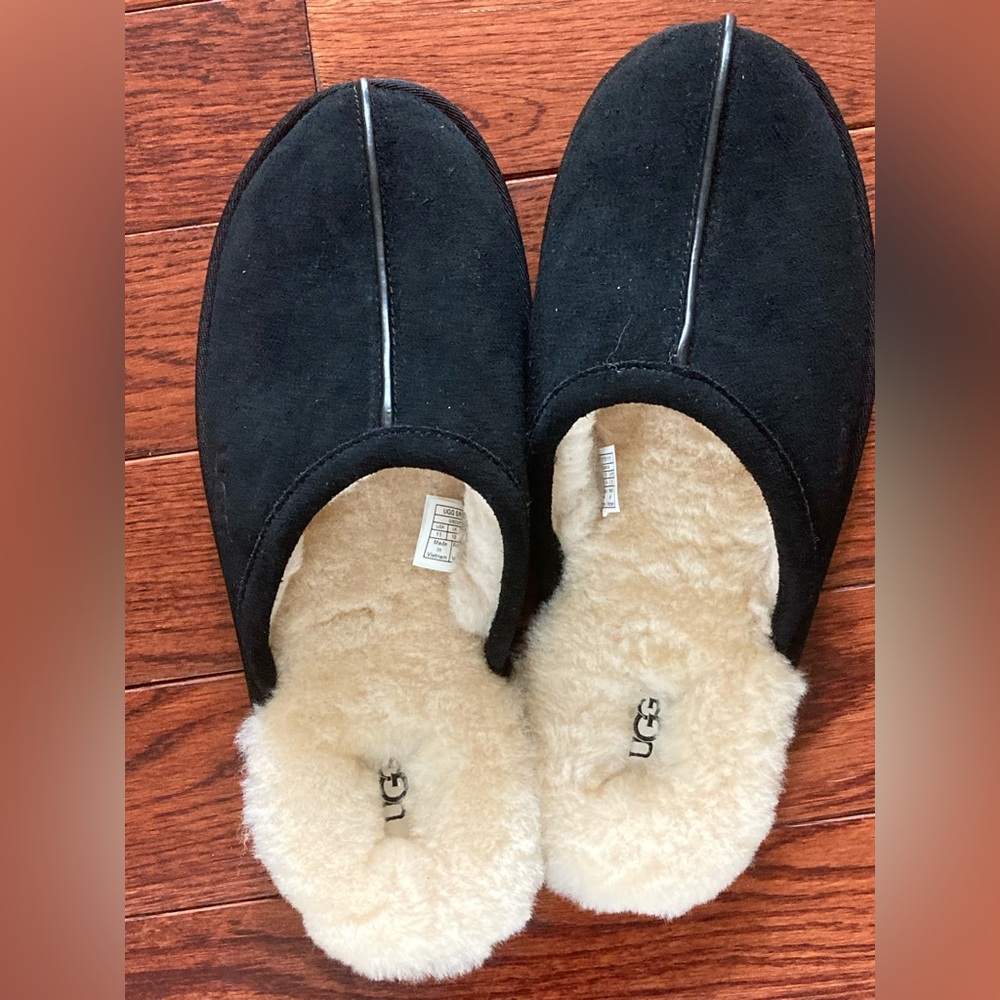UGG Black and Cream scuff  sheepskin Slippers